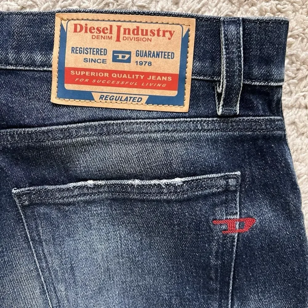 Diesel Mens Jeans 2019 D-Strukt Slim Leg Dark Wash Blue Size 30x30 AO3562 NWT